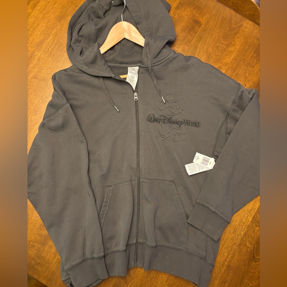 NWT Disney embossed WDW zip up Hoodie size M